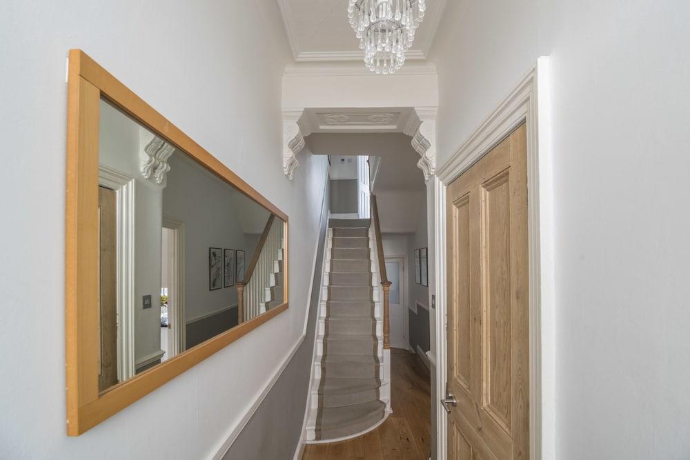 Stylish Family Home In Battersea Vr ลอนดอน ภายนอก รูปภาพ